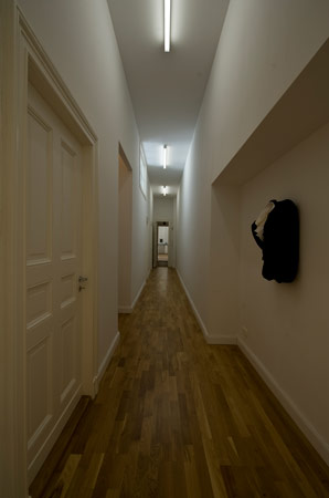 Foto 8 zu: MAR. Umstrukturierung eines Gründerzeithauses - Um- und Ausbau zweier Hofetagen zu einer Salonetage mit Gästeappartement, Büroräumen und Wohnungen, Gestaltung des Eingangsbereichs, Hofgestaltung, Berlin-Charlottenburg, 2011-2012, Architekt: Jo Sollich