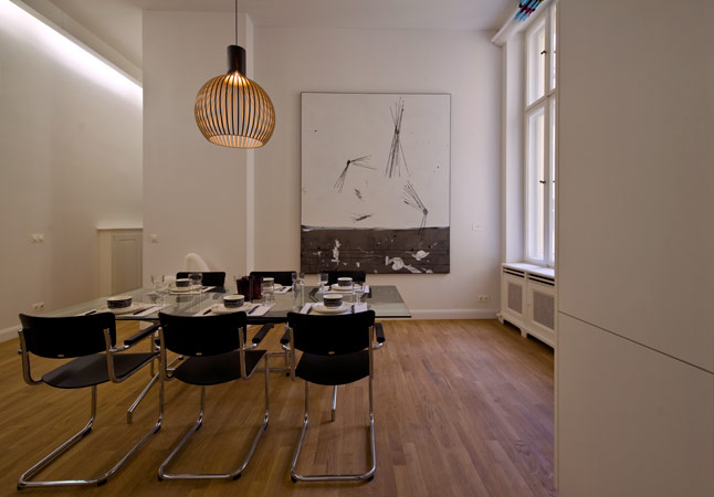 Foto 14 zu: MAR. Umstrukturierung eines Gründerzeithauses - Um- und Ausbau zweier Hofetagen zu einer Salonetage mit Gästeappartement, Büroräumen und Wohnungen, Gestaltung des Eingangsbereichs, Hofgestaltung, Berlin-Charlottenburg, 2011-2012, Architekt: Jo Sollich