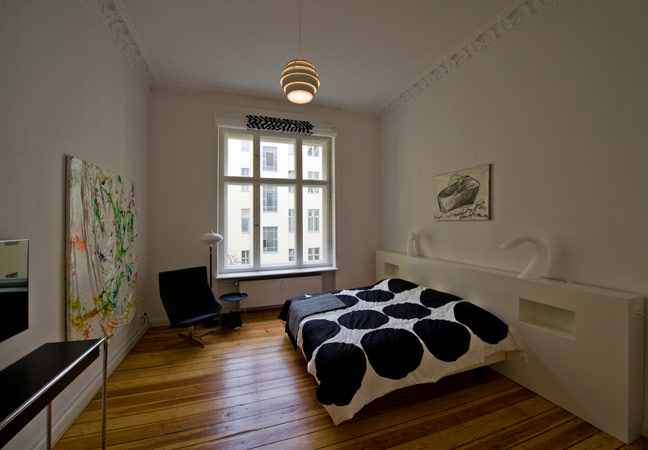 Foto 25 zu: MAR. Umstrukturierung eines Gründerzeithauses - Um- und Ausbau zweier Hofetagen zu einer Salonetage mit Gästeappartement, Büroräumen und Wohnungen, Gestaltung des Eingangsbereichs, Hofgestaltung, Berlin-Charlottenburg, 2011-2012, Architekt: Jo Sollich