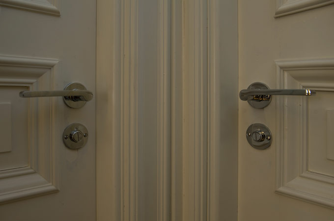 Foto 28 zu: MAR. Umstrukturierung eines Gründerzeithauses - Um- und Ausbau zweier Hofetagen zu einer Salonetage mit Gästeappartement, Büroräumen und Wohnungen, Gestaltung des Eingangsbereichs, Hofgestaltung, Berlin-Charlottenburg, 2011-2012, Architekt: Jo Sollich