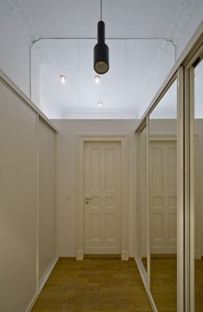 Foto 29 zu: MAR. Umstrukturierung eines Gründerzeithauses - Um- und Ausbau zweier Hofetagen zu einer Salonetage mit Gästeappartement, Büroräumen und Wohnungen, Gestaltung des Eingangsbereichs, Hofgestaltung, Berlin-Charlottenburg, 2011-2012, Architekt: Jo Sollich