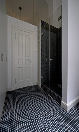 Foto 33 zu: MAR. Umstrukturierung eines Gründerzeithauses - Um- und Ausbau zweier Hofetagen zu einer Salonetage mit Gästeappartement, Büroräumen und Wohnungen, Gestaltung des Eingangsbereichs, Hofgestaltung, Berlin-Charlottenburg, 2011-2012, Architekt: Jo Sollich