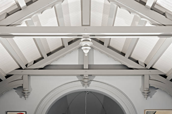 Foto zu: Umbau und Erweiterung einer ehemaligen Friedhofskapelle, Berlin-Schöneberg, 2014-2016, Architekt: Jo Sollich 
 Foto: Robert Conrad