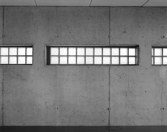 Foto 20 zu: TES-2. Erweiterung für TES Frontdesign - Errichtung eines fünfgeschossigen Produktions- und Verwaltungsgebäudes, Neuruppin, 2000-2002, Architekt: Jo Sollich 
 Foto: Peter Thieme